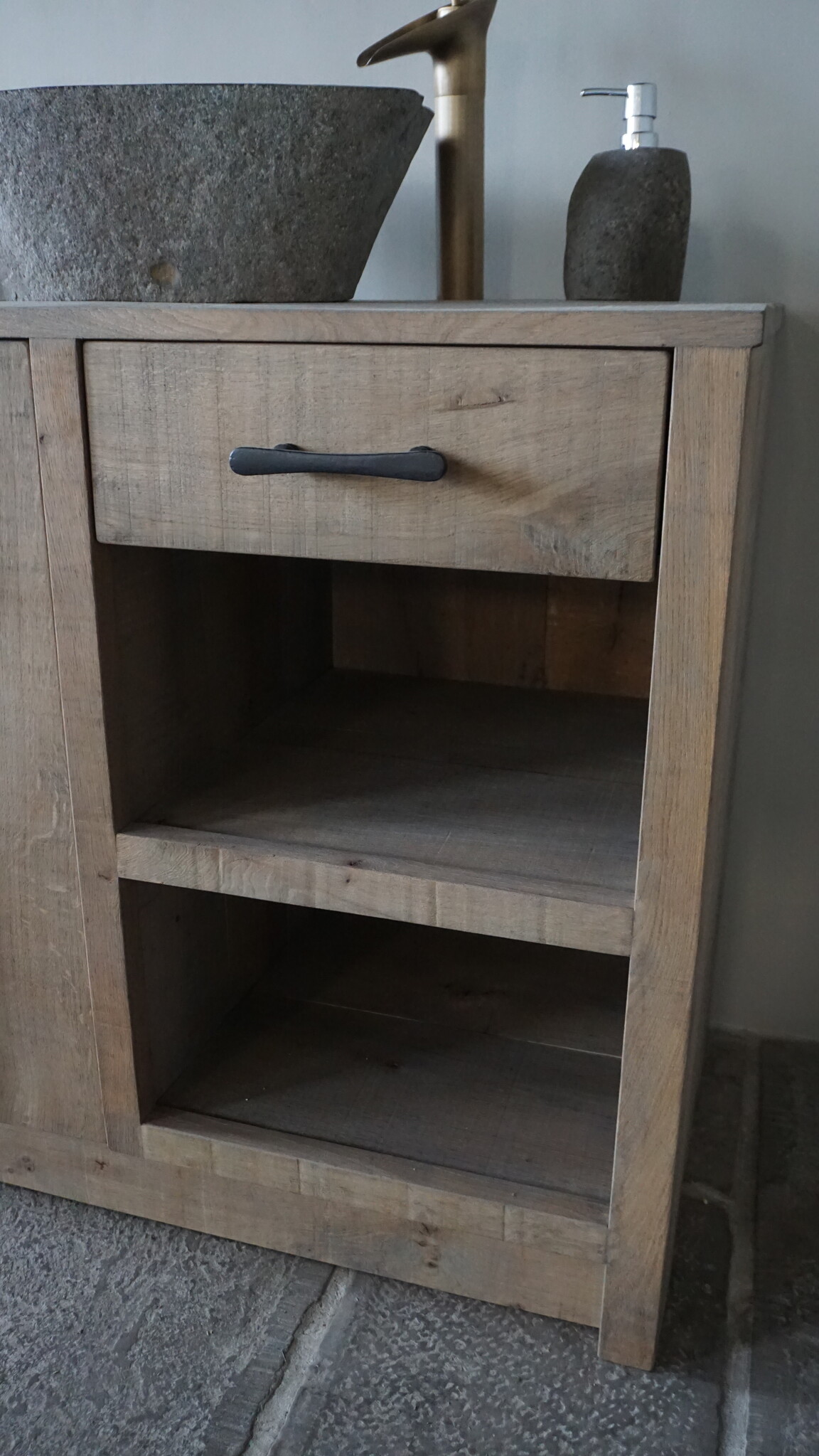 Rene Houtman Badkamermeubel | Nieuw Eikenhout Verouderd | H86 x B100 x D55 cm