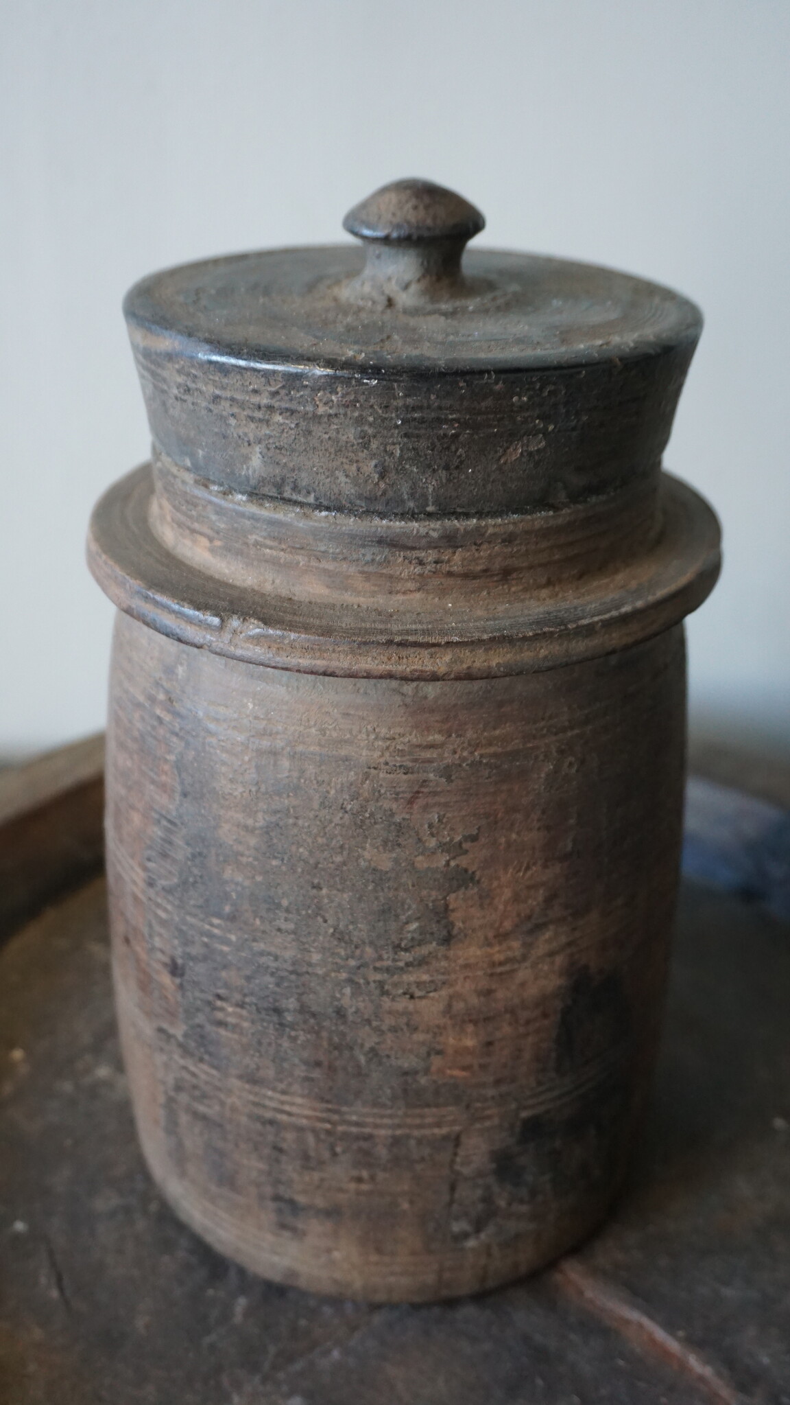 Hoffz Nepalese Houten Kruik/Pot | H27 x D15 cm