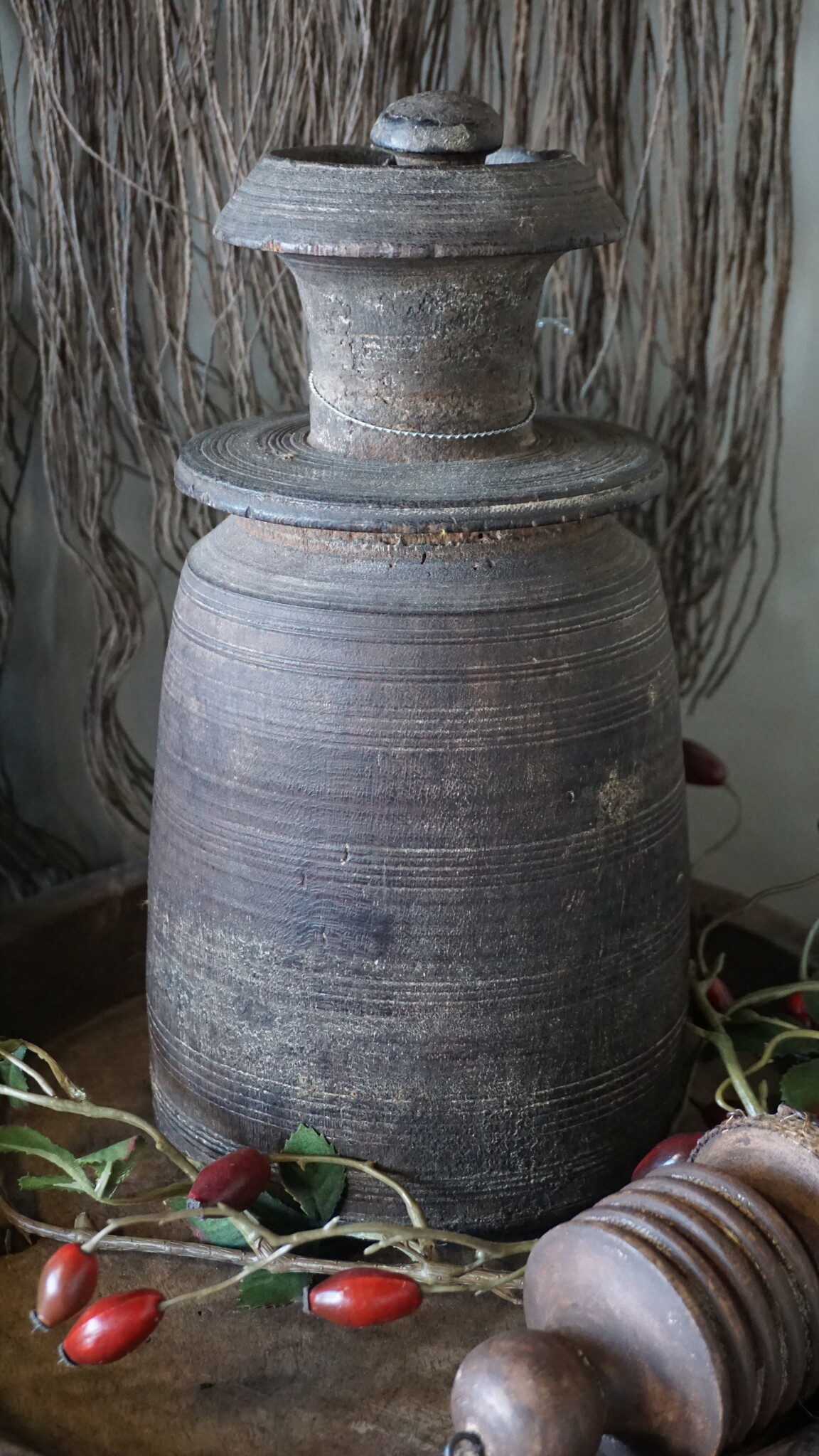 Hoffz Nepalese Houten Kruik/Pot | H28 x D12 cm