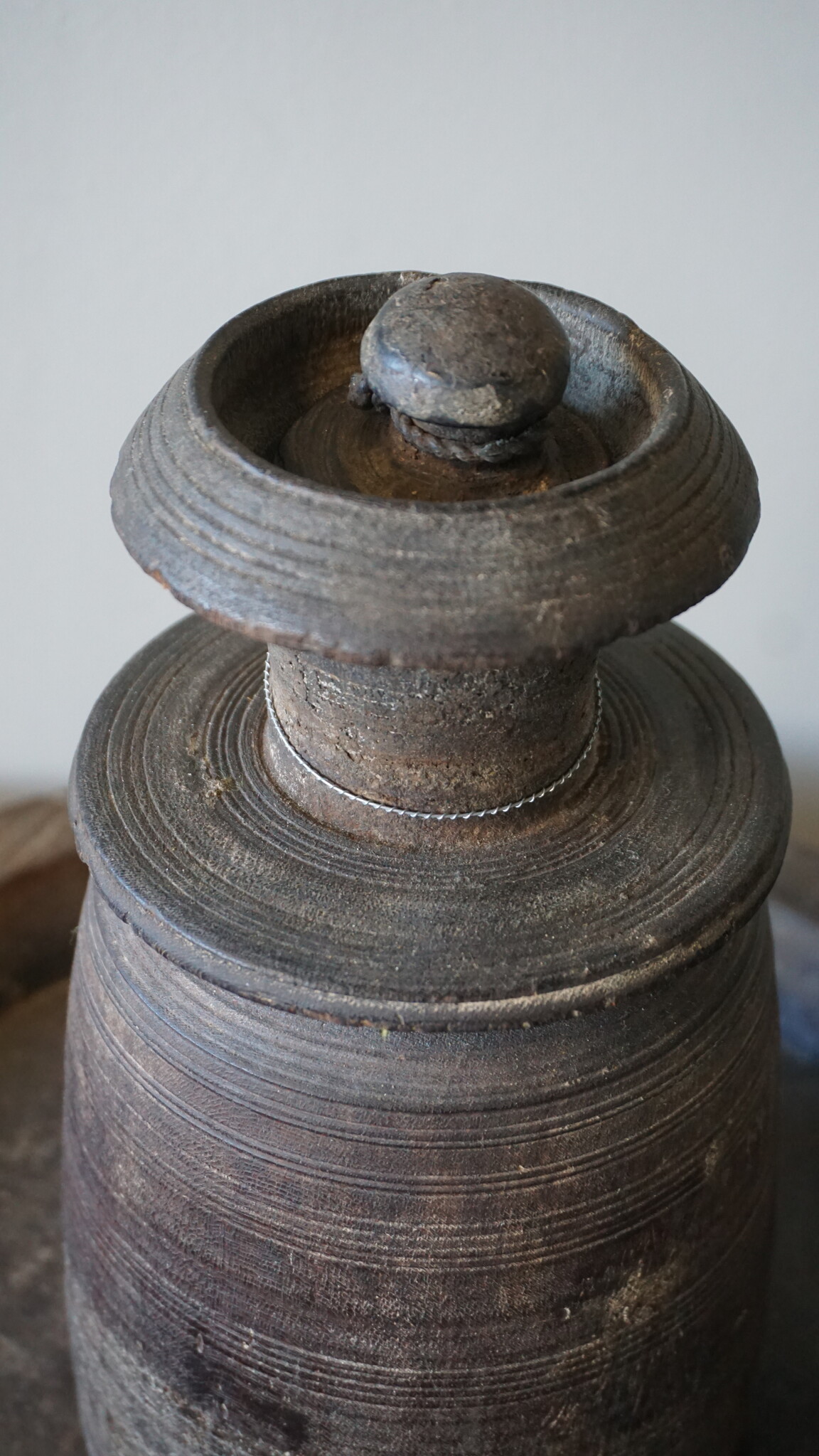 Hoffz Nepalese Houten Kruik/Pot | H28 x D12 cm