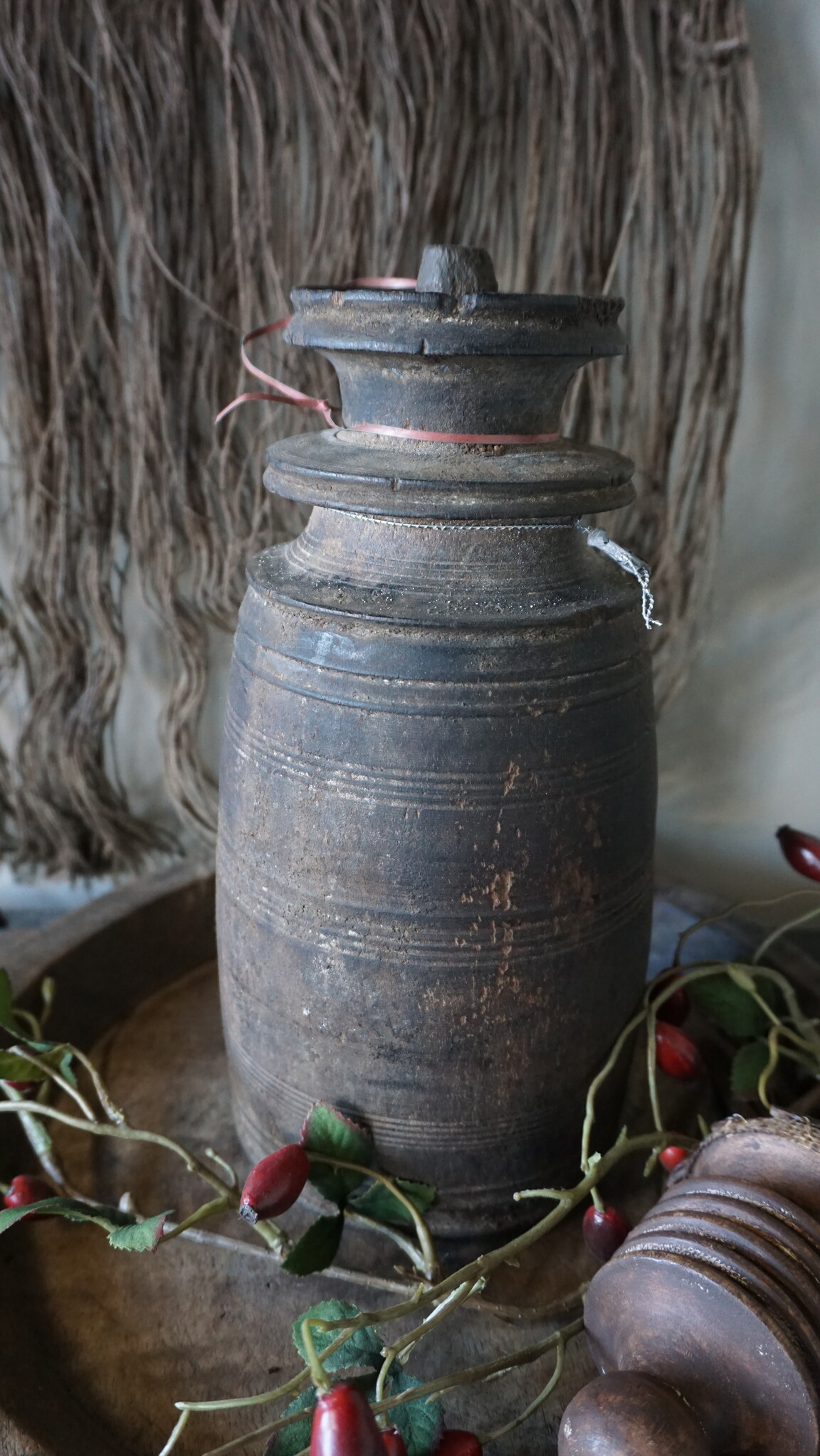 Hoffz Nepalese Houten Pot/Kruik | H28 x D13 cm