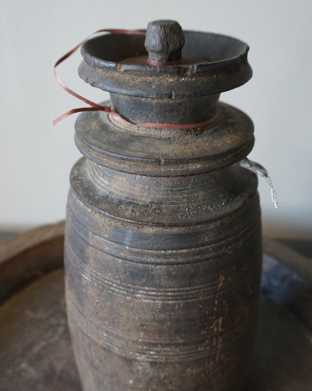 Hoffz Nepalese Houten Pot/Kruik | H28 x D13 cm