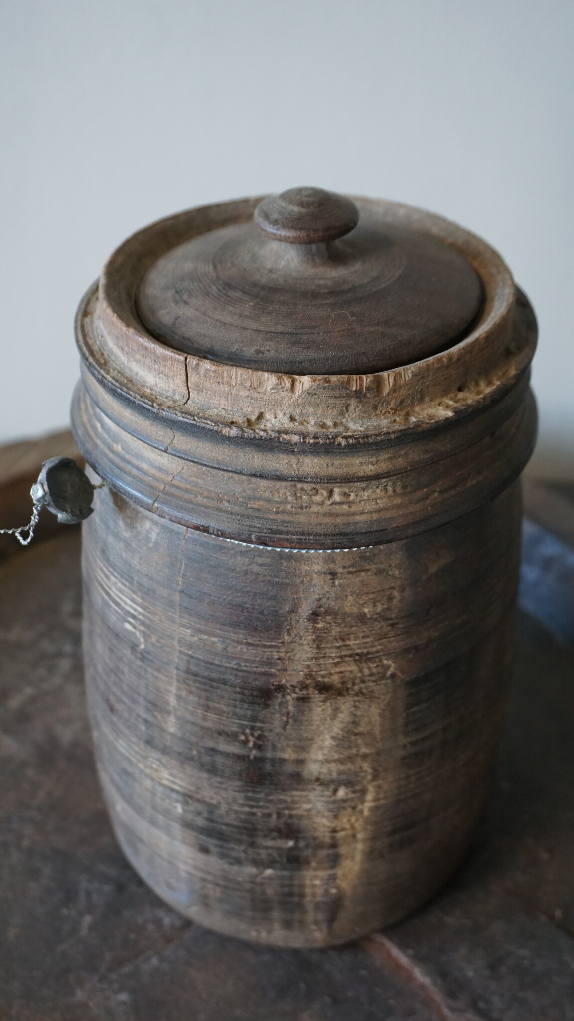 Hoffz Nepalese Houten Kruik/Pot | H24 x D14 cm