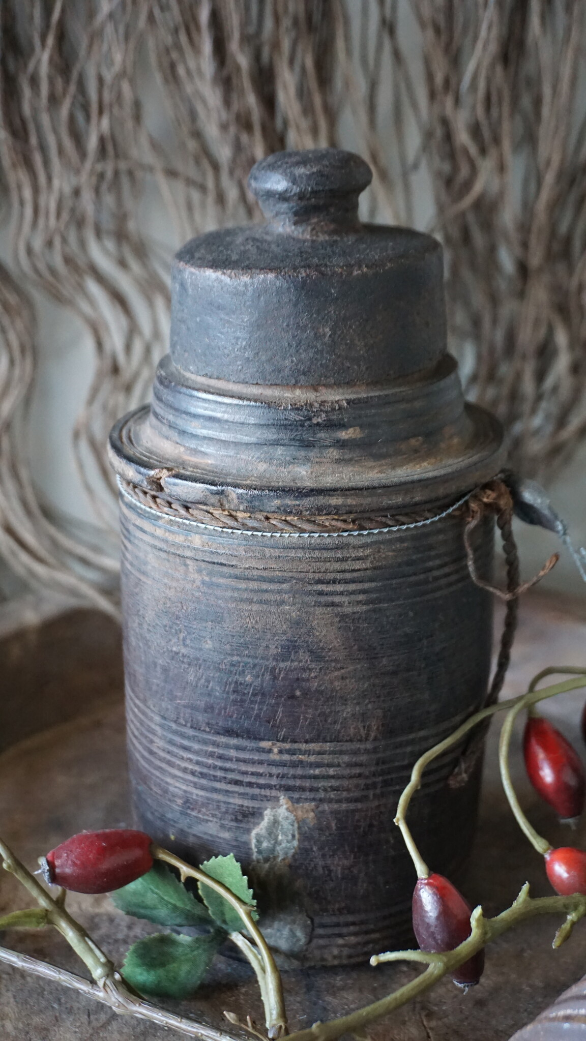 Hoffz Nepalese Houten Kruik/Pot | H20 x D10 cm