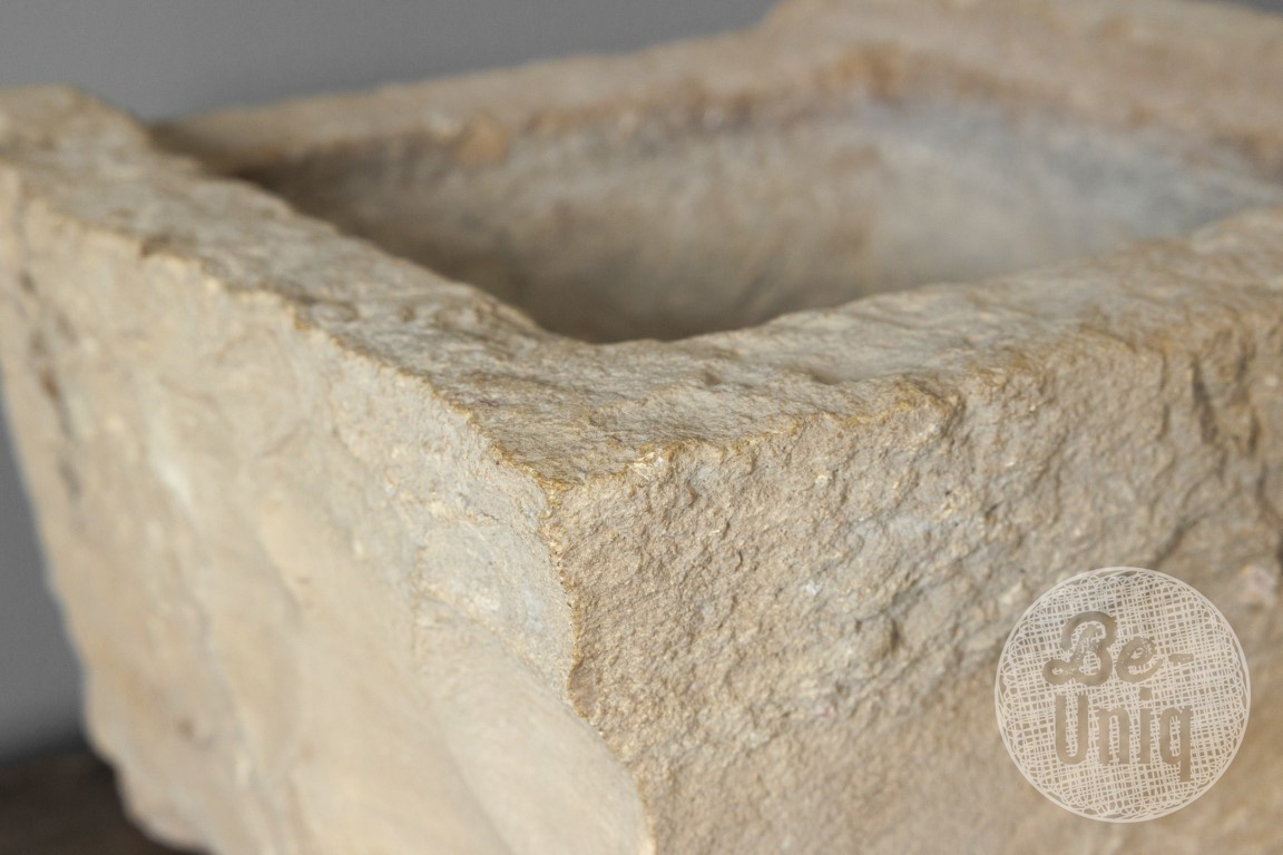 Be-Uniq Antieke Wasbak | India | H29 x B40 x D40 cm