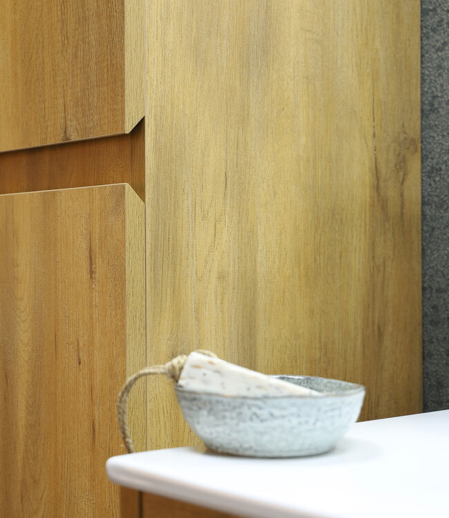 Differnz Hoge Kast Serano | Eiken | H170 x B40 x D35 cm