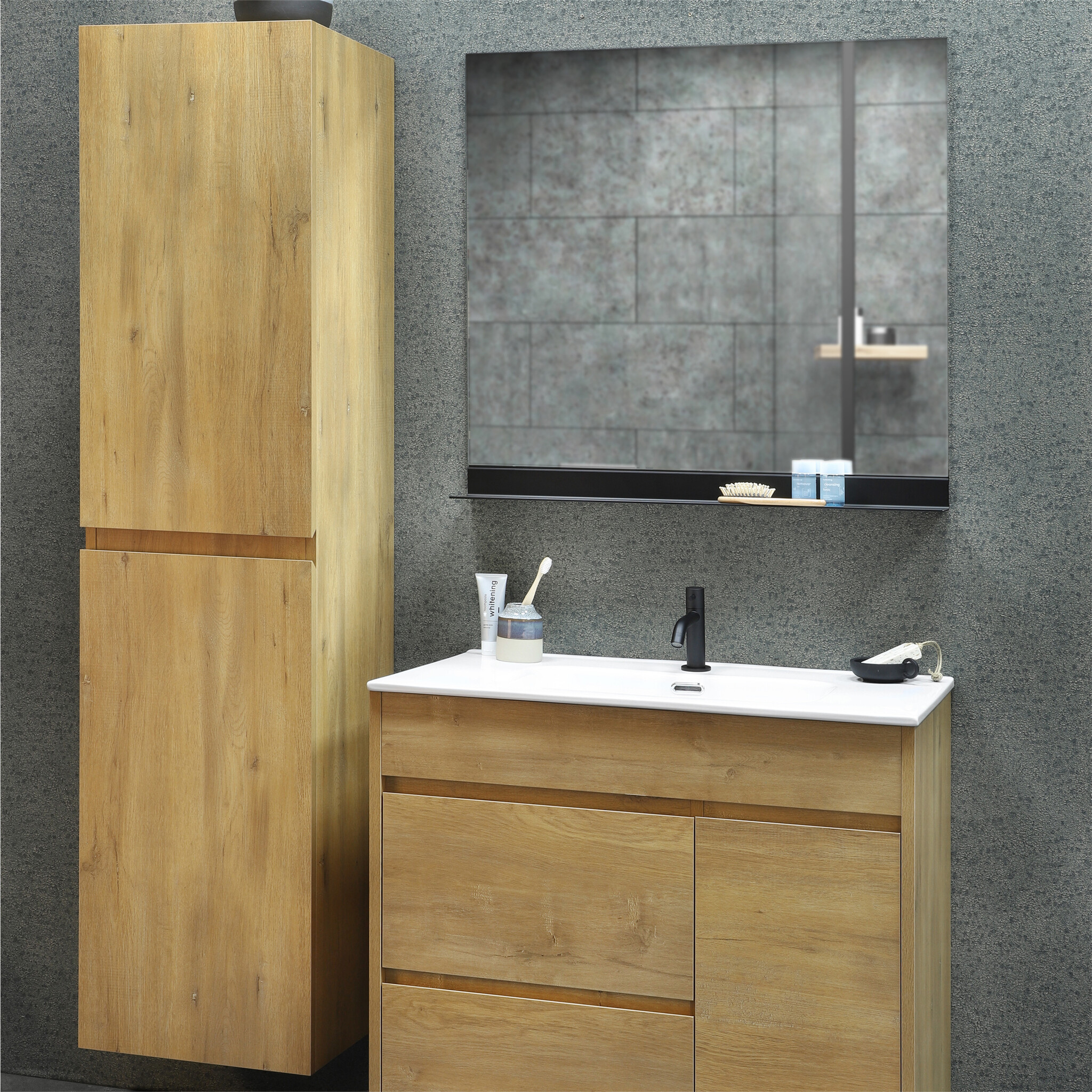 Differnz Hoge Kast Serano | Eiken | H170 x B40 x D35 cm