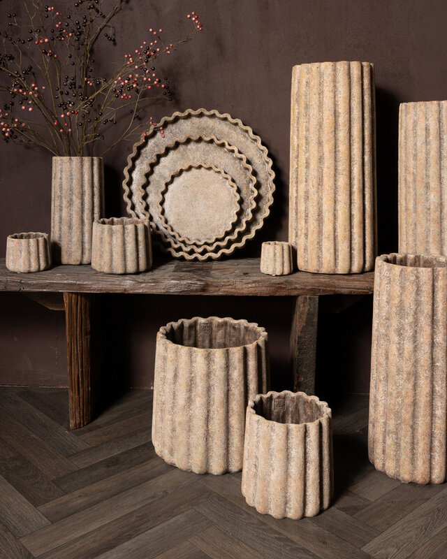 PTMD Jaydean Grey cement pot met geribbelde structuur hoog L