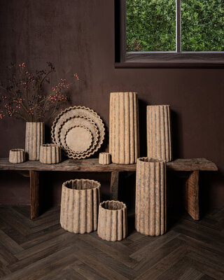 PTMD Jaydean Grey cement pot met geribbelde structuur hoog S