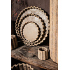 Jaydean Grey cementplaat met geribbelde structuur rond L.