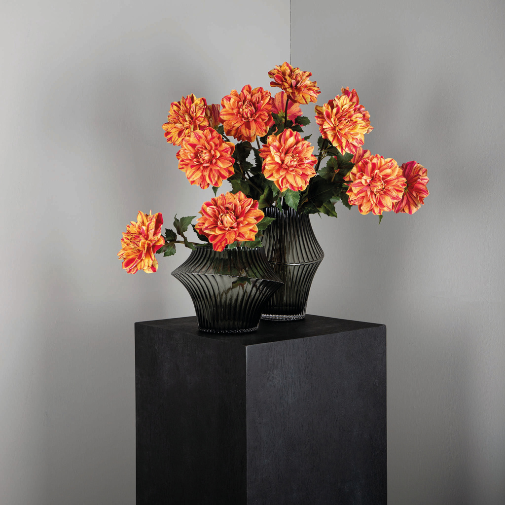 PTMD Dahlia bloem rood/gele dahlia spray met bladeren