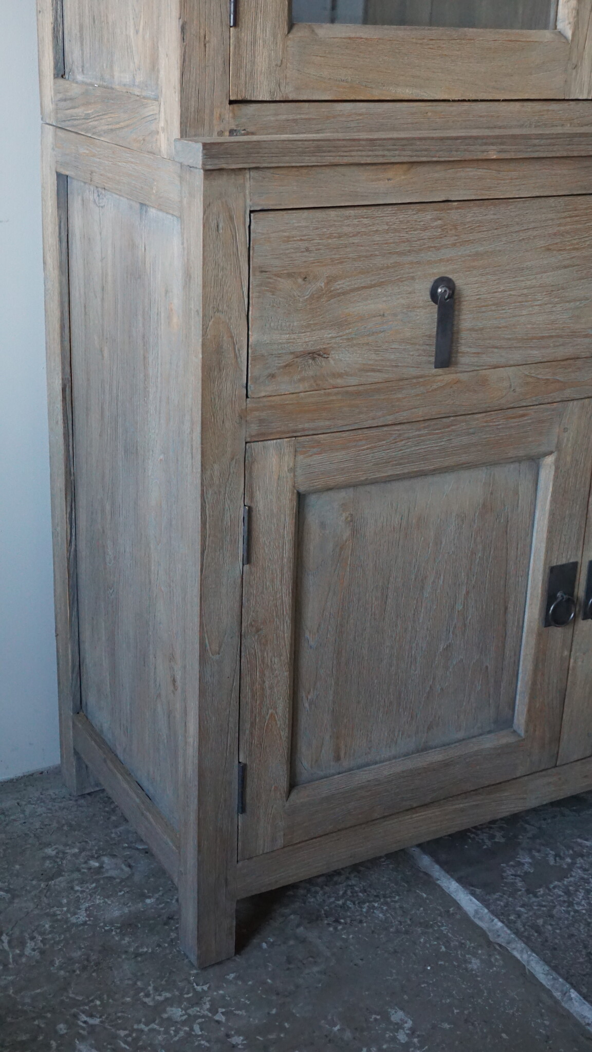 Rene Houtman Houten Servieskast Michel | H225 x B151 x D46 cm