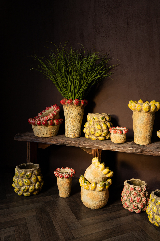 PTMD Fruitige Rode ronde terrapot aardbeien hoog M