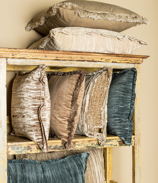 PTMD Blauw fluwelen kussen met franjes in vierkante vorm.