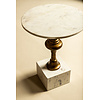 Alano White Marble bijzettafel met aluminium gouden tafelpoot.