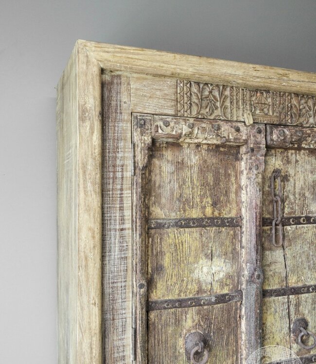 Be-Uniq Oude Kast | India | H196 x B130 x D48 cm