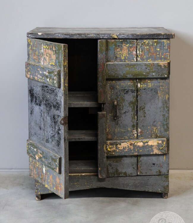 Be-Uniq Oud Industrieel Kastje | India | H78xB63xD34 cm