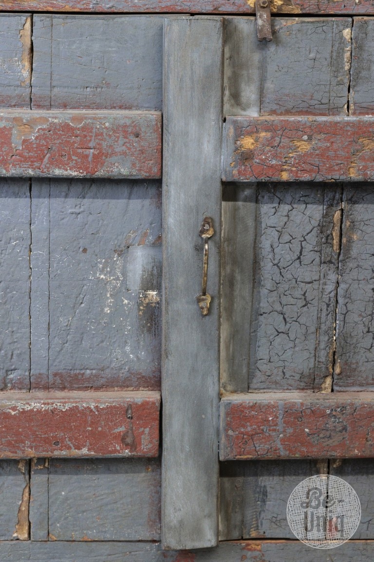 Be-Uniq Oud Industrieel Kastje | India | H79xB70xD43 cm