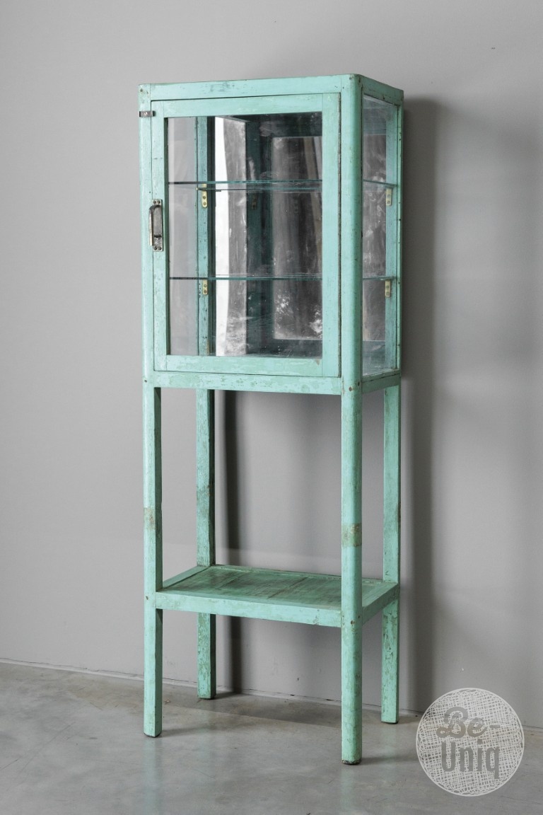 Be-Uniq Oud Glaskastje | India | H133 x B46 x D30 cm
