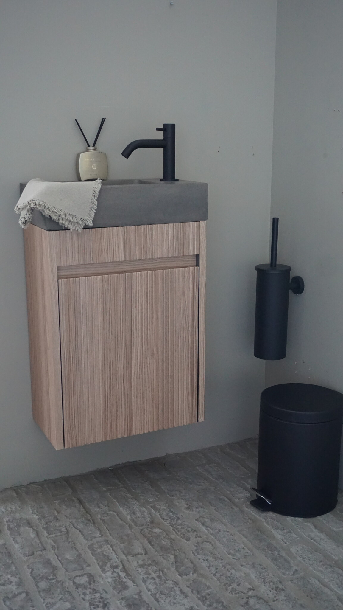 Rene Houtman Japandi Zwevend Toiletmeubel | Geribbeld | H52 x B39,5 x D21,5 cm