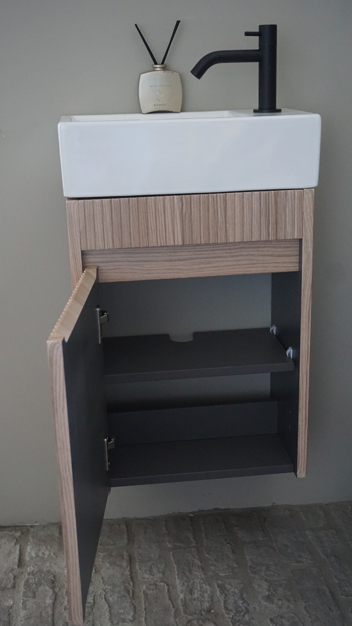 Rene Houtman Japandi Zwevend Toiletmeubel | Geribbeld | H52 x B39,5 x D21,5 cm