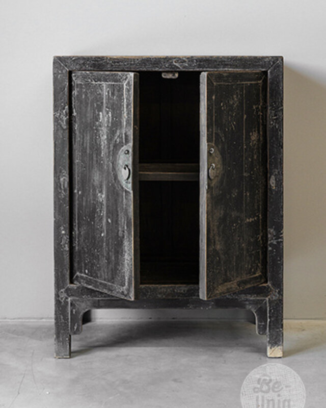 Be-Uniq Oud Kastje | China | H100 x B72 x D39 cm