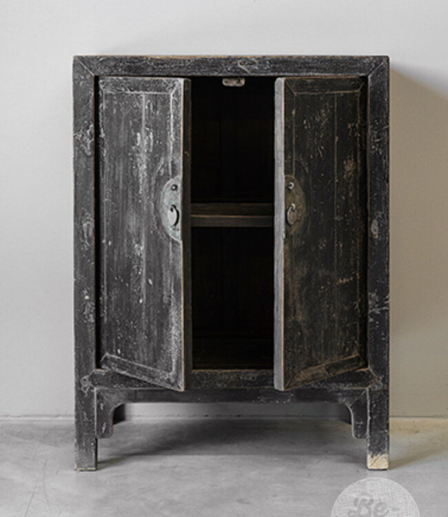 Be-Uniq Oud Kastje | China | H100 x B72 x D39 cm