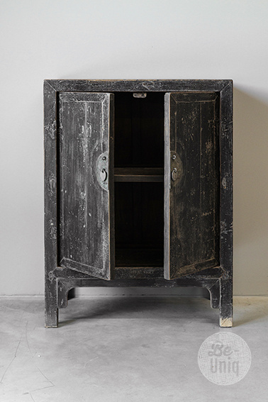 Be-Uniq Oud Kastje | China | H100 x B72 x D39 cm