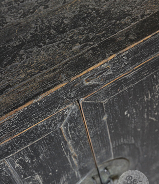 Be-Uniq Oud Kastje | China | H100 x B72 x D39 cm