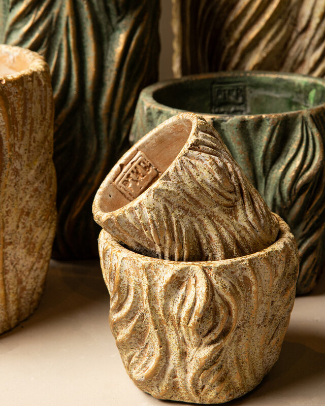 PTMD Alexio Crème ronde cementen pot met golvende lijnen 45x20 Cm