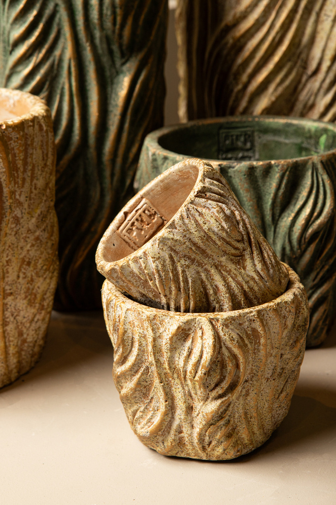 PTMD Alexio Crème ronde cementen pot met golvende lijnen 45x20 Cm