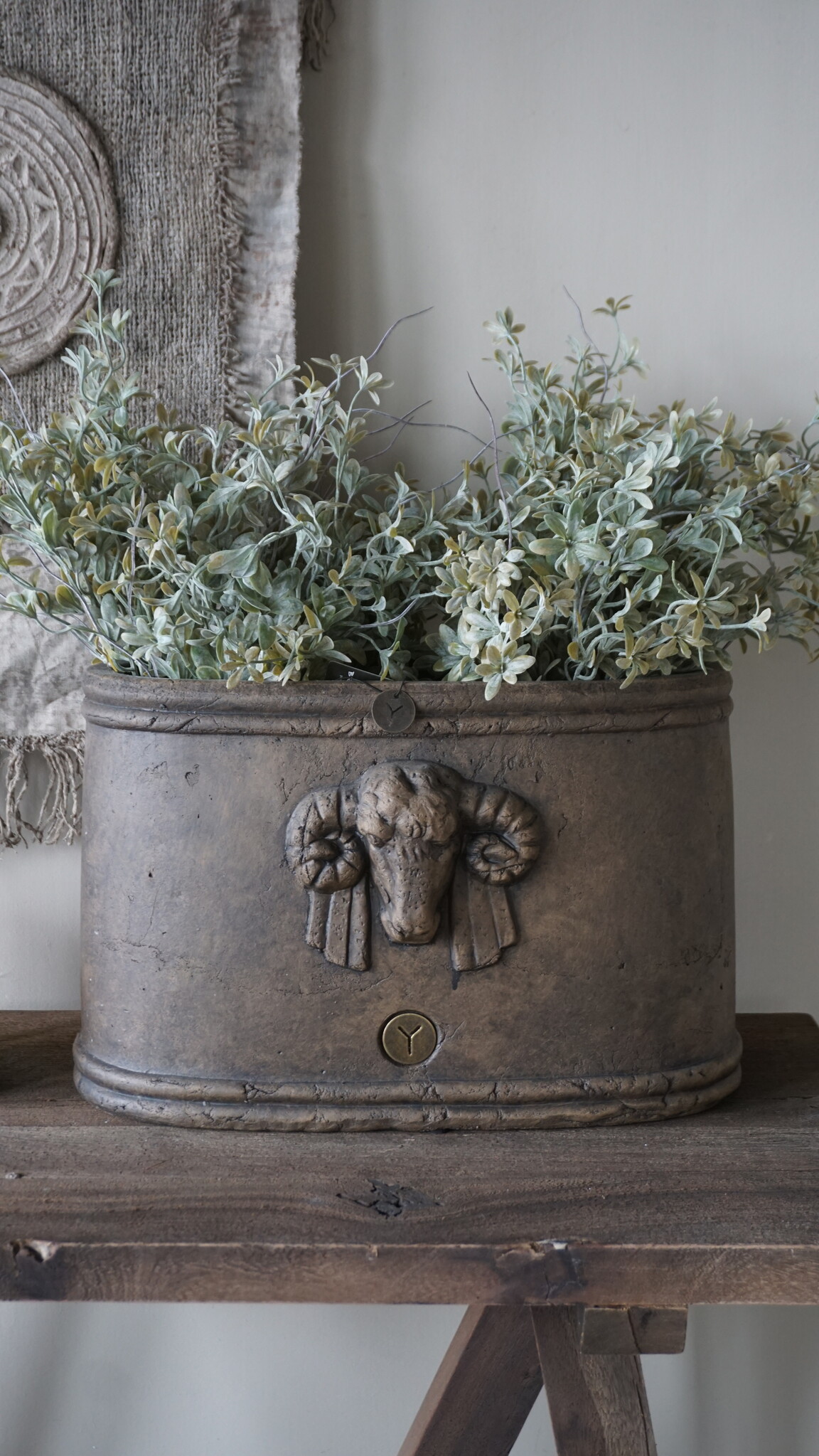 Brynxz Plantenbak Bloempot Vaas Ramskop | Ovaal | Majestic Brown | H26xB40xD20 cm