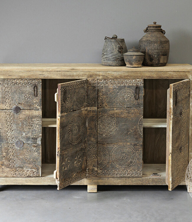 Be-Uniq Oud Dressoir Snijwerk | India | H102xB166xD44 cm