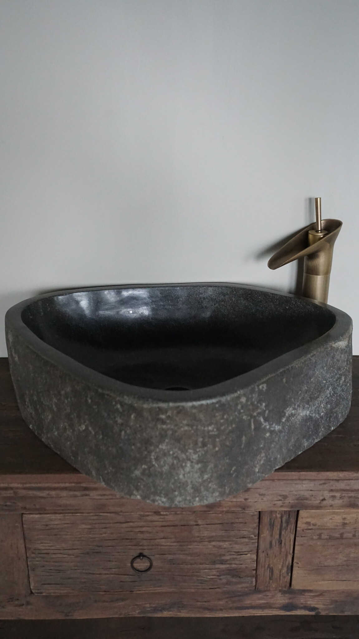 Rene Houtman Grote Stenen Waskom + Spoelgat | H15 x B55 x D45 cm