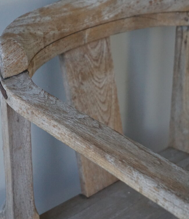 Rene Houtman Unieke Stoel | Oud Hout | H77,5 x B55 x D44 cm