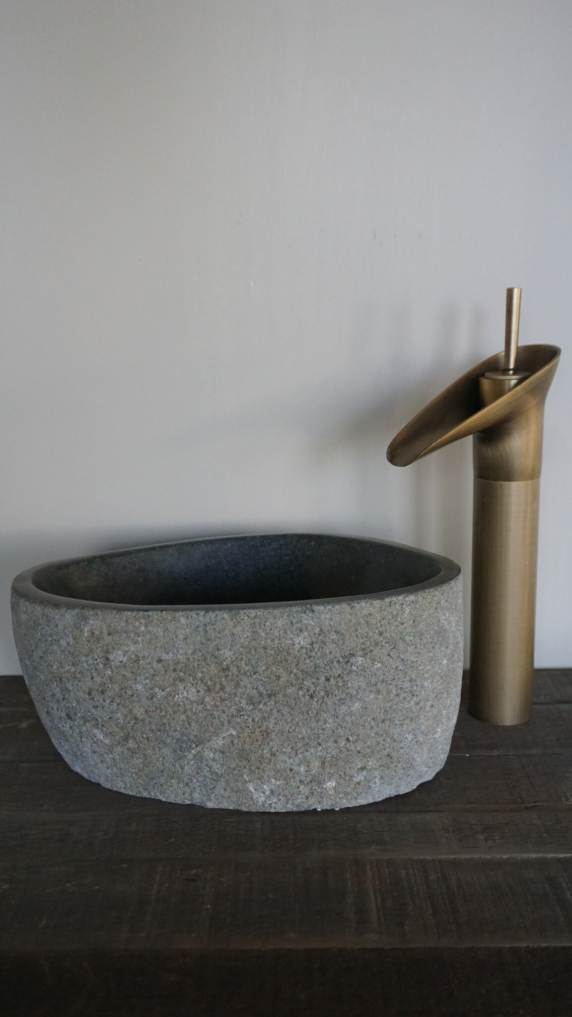 Rene Houtman Kleine Stenen Waskom + Spoelgat | H13 x B30 x D20 cm