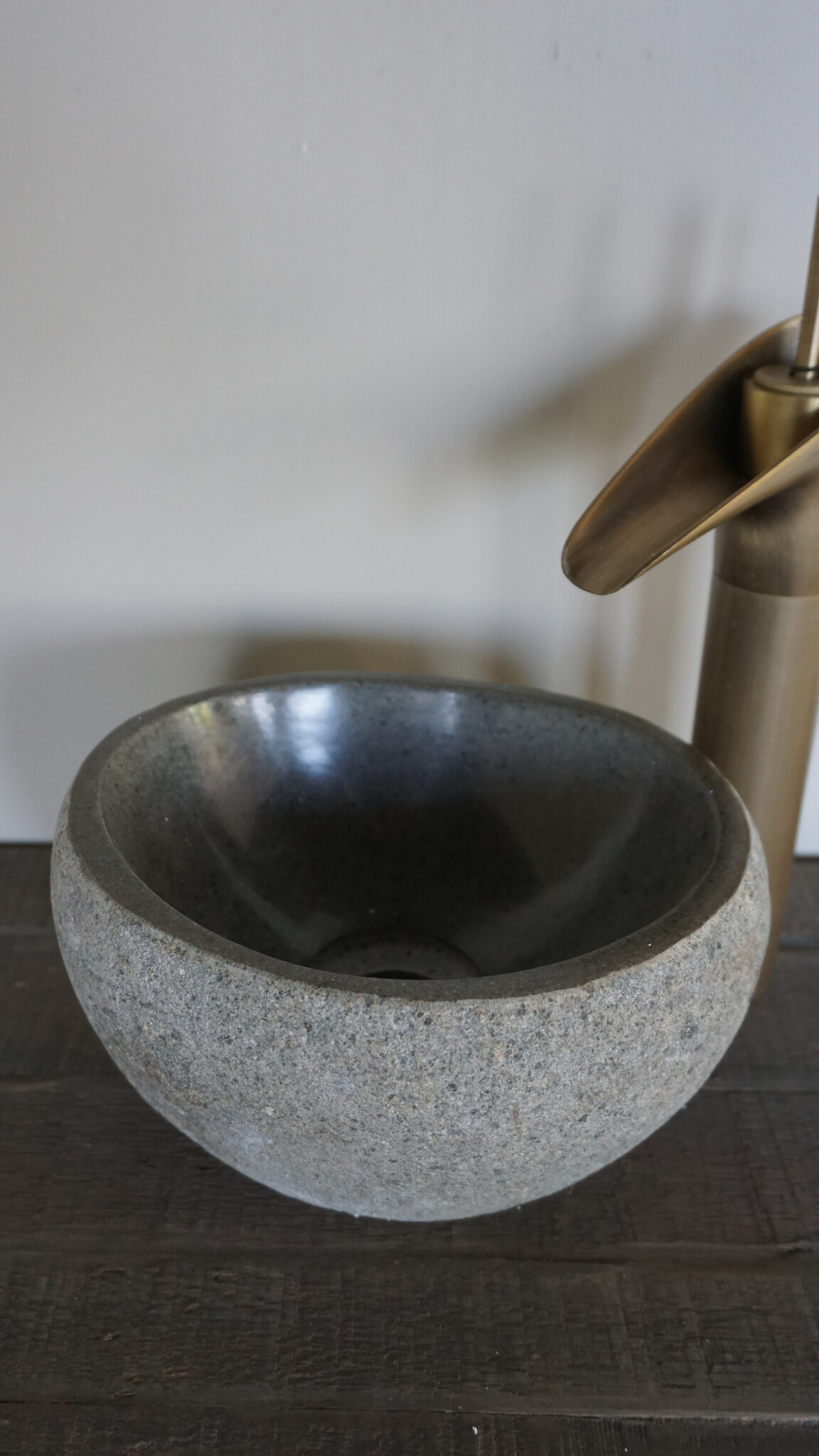Rene Houtman Kleine Stenen Waskom + Spoelgat | H13 x B24 x D22 cm