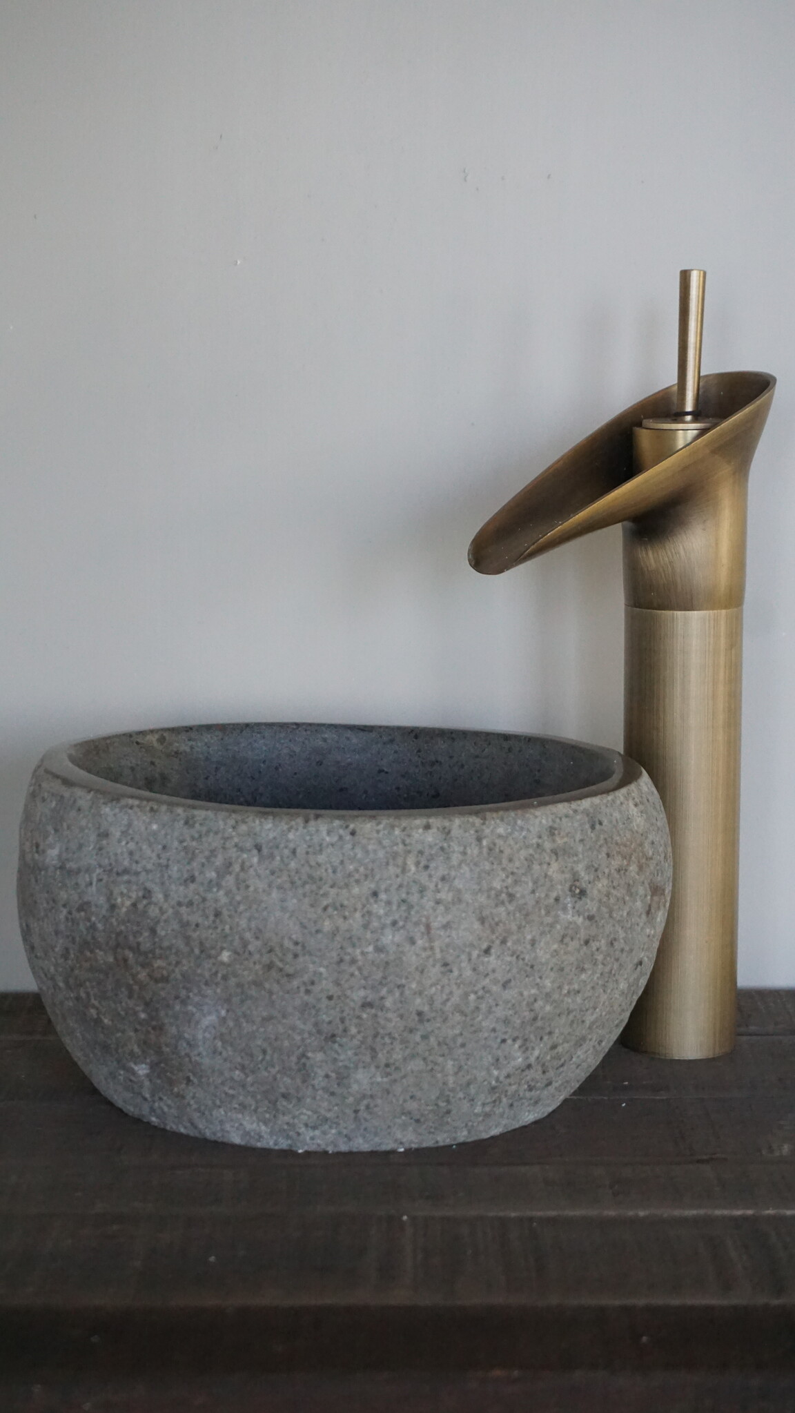 Rene Houtman Kleine Stenen Waskom + Spoelgat | H13 x B24 x D22 cm