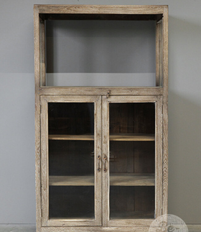 Be-Uniq Oude Vitrinekastje | Rustiek Verweerd | H152xB83xD38 cm