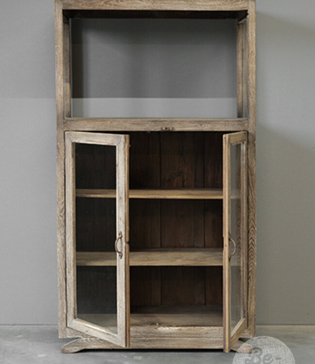 Be-Uniq Oude Vitrinekastje | Rustiek Verweerd | H152xB83xD38 cm