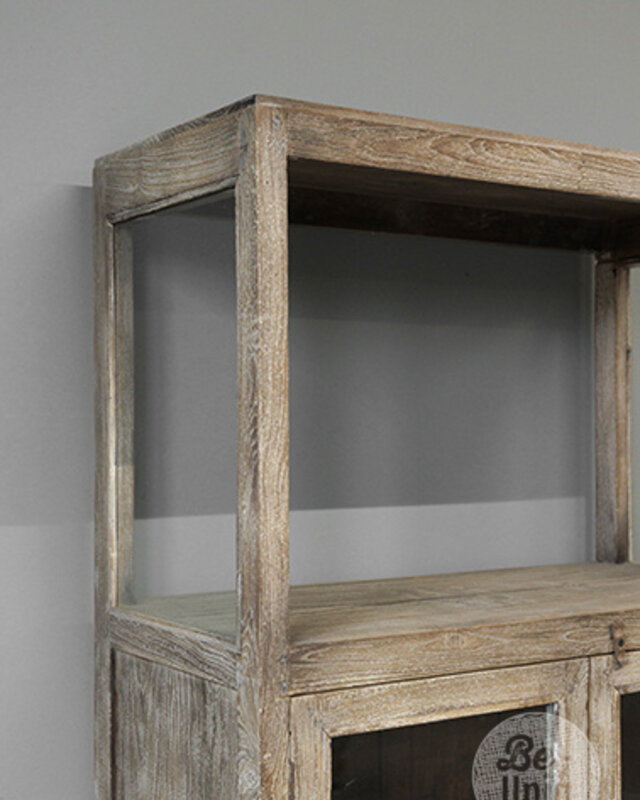 Be-Uniq Oude Vitrinekastje | Rustiek Verweerd | H152xB83xD38 cm