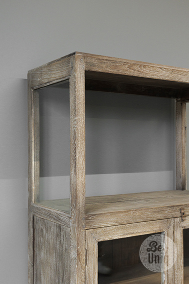 Be-Uniq Oude Vitrinekastje | Rustiek Verweerd | H152xB83xD38 cm