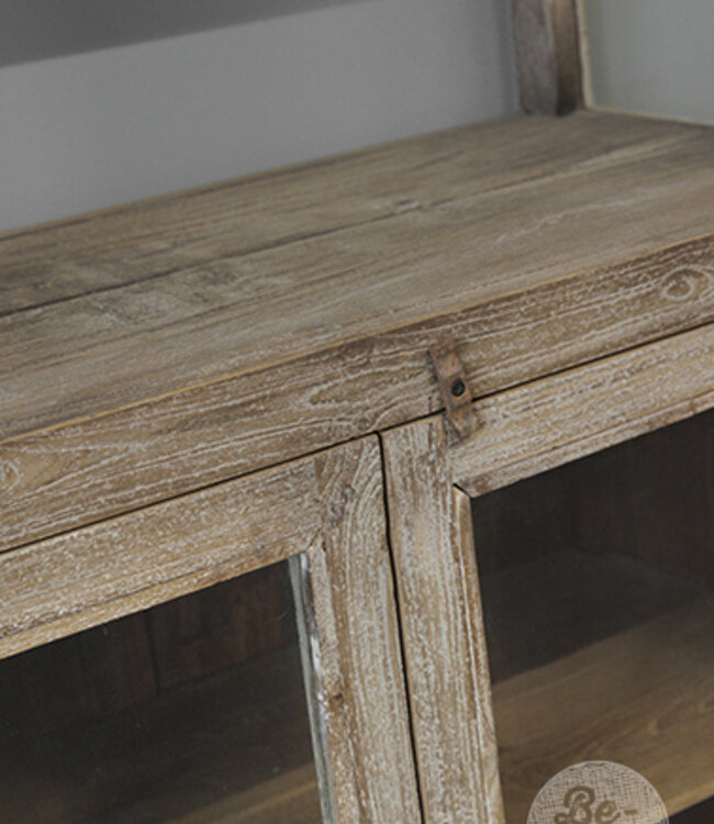 Be-Uniq Oude Vitrinekastje | Rustiek Verweerd | H152xB83xD38 cm