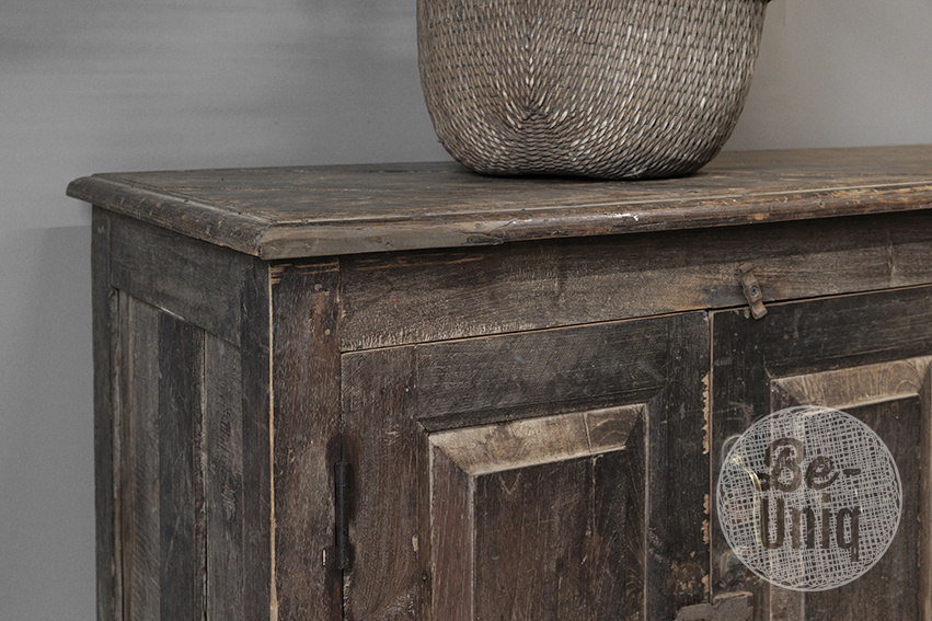 Be-Uniq Origineel Oud Dressoir | India | H74xB227xD45 cm