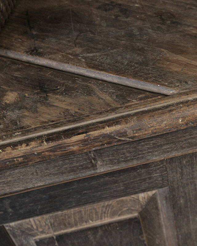 Be-Uniq Origineel Oud Dressoir | India | H74xB227xD45 cm