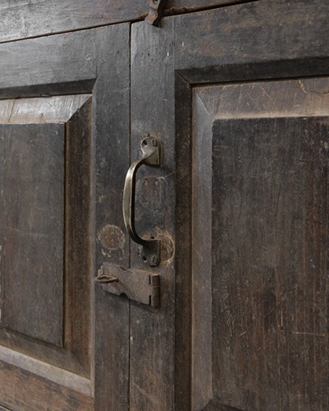 Be-Uniq Origineel Oud Dressoir | India | H74xB227xD45 cm