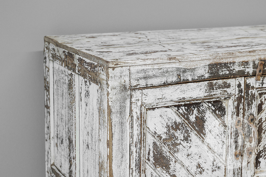 Be-Uniq Origineel Oud Dressoir | India | H65xB138xD45 cm