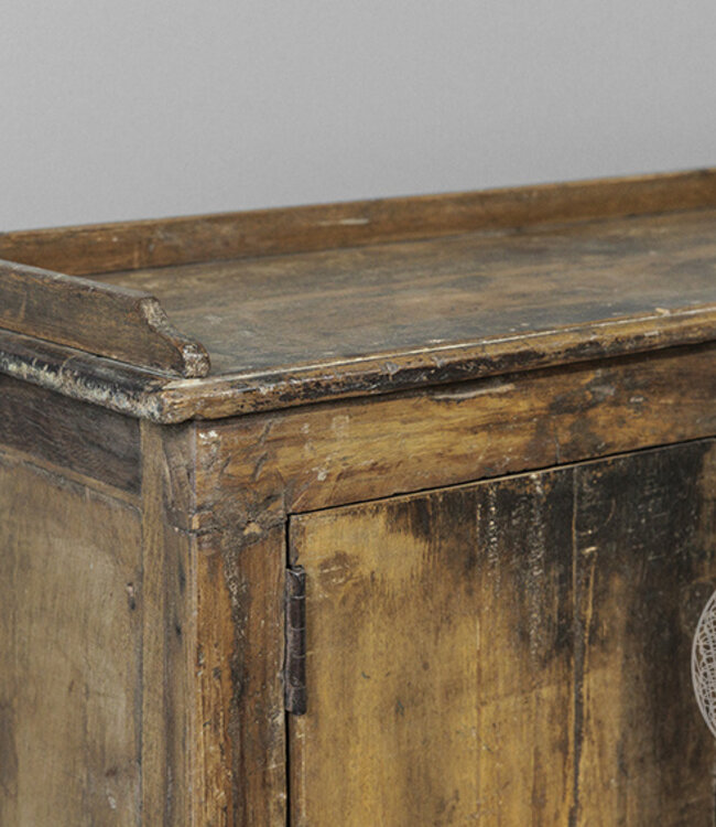 Be-Uniq Antiek Laag Kastje | India | H47xB117xD28 cm