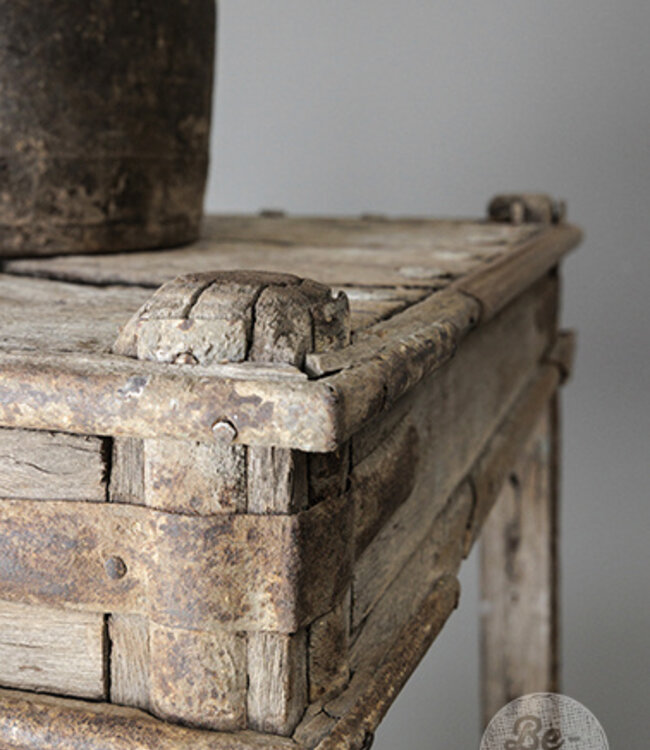 Be-Uniq Origineel Oude Presentatie Zuil | India | H161xB66xD66 cm