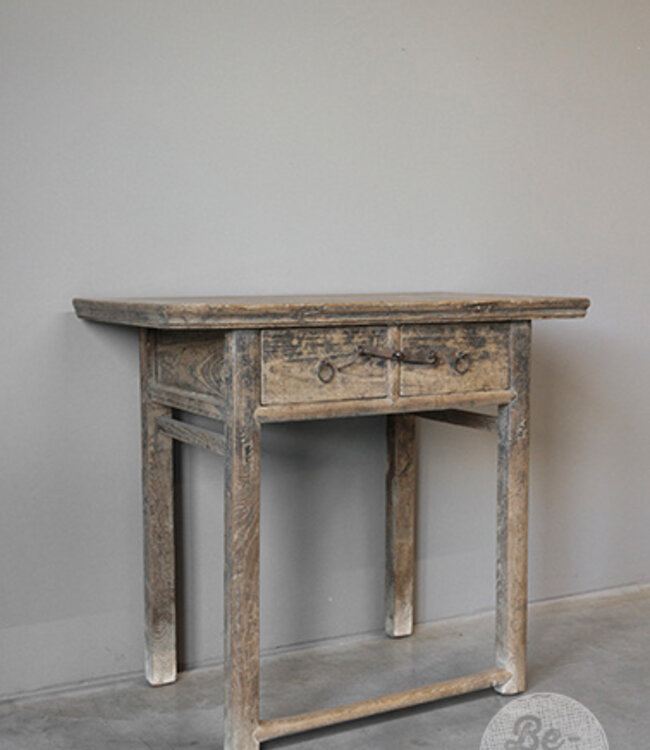 Be-Uniq Oude Haltafel | China | H84 x B96 x D50 cm